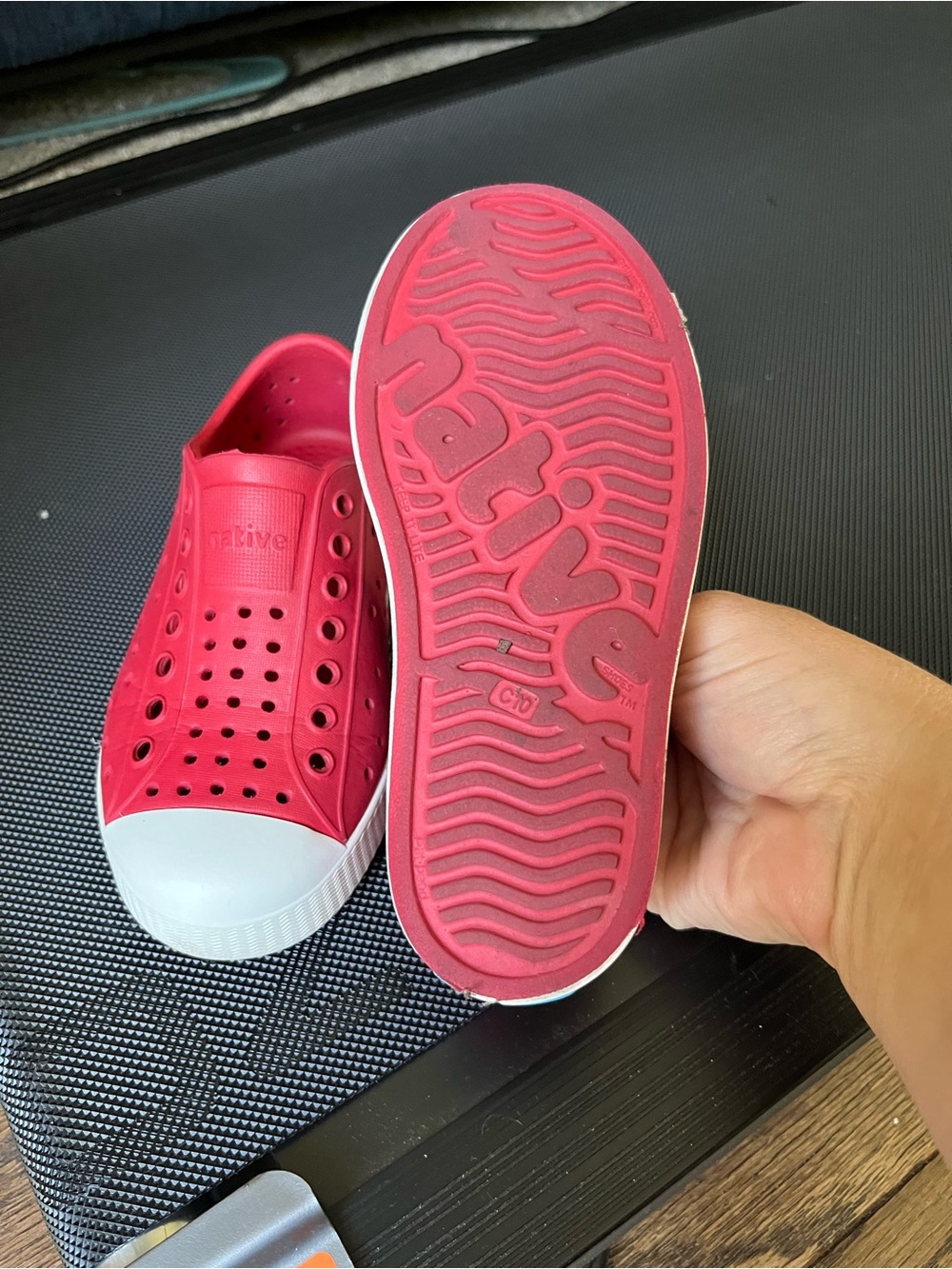 Red Native shoes - Picture 3 of 5